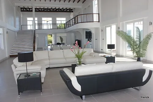 Blue Point Villa St. George's